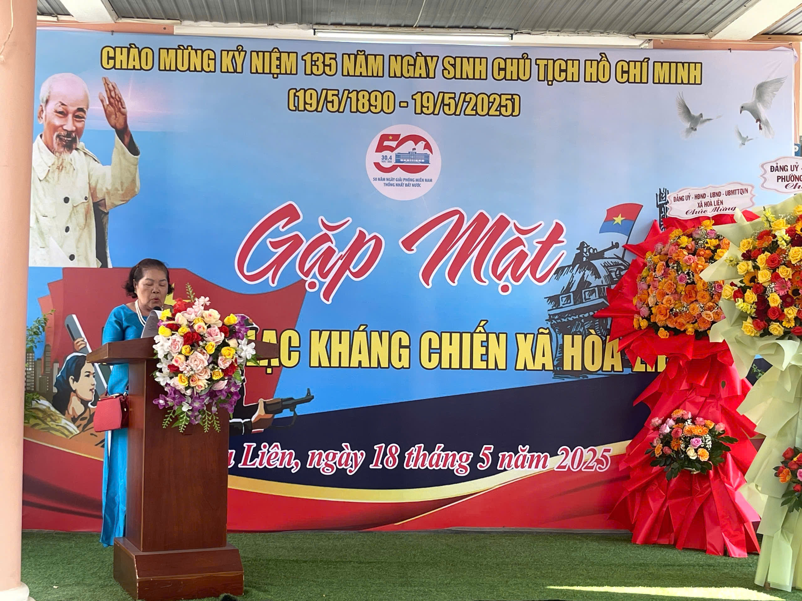Gặp mặt Ban liên lạc kháng chiến xã Hòa Liên